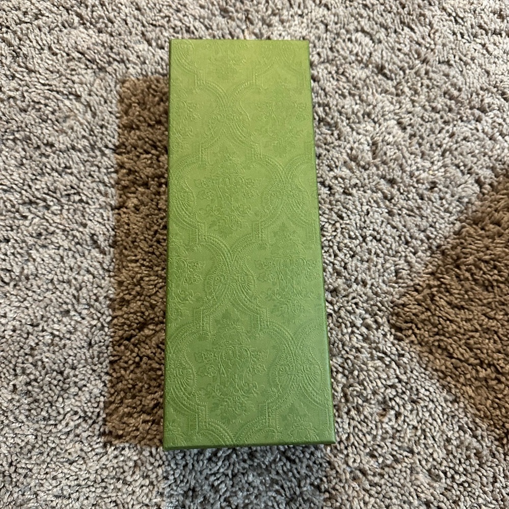 Gucci Box With Colorful Checkered Inside - Picture 5 of 7